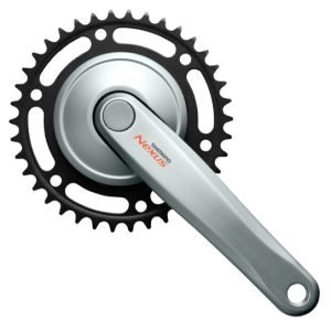 Kampisarjan asennus (ketjunsuoja)